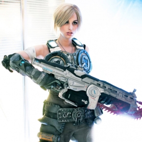 meagan-marie-gears-of-war-cosplay